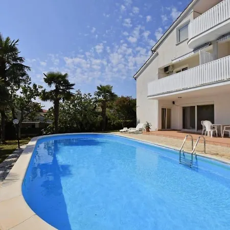 Ferienwohnung Fuer 4 Personen Ca 40 Qm In Porec, Istrien Istrische Riviera - B52514 * Porec